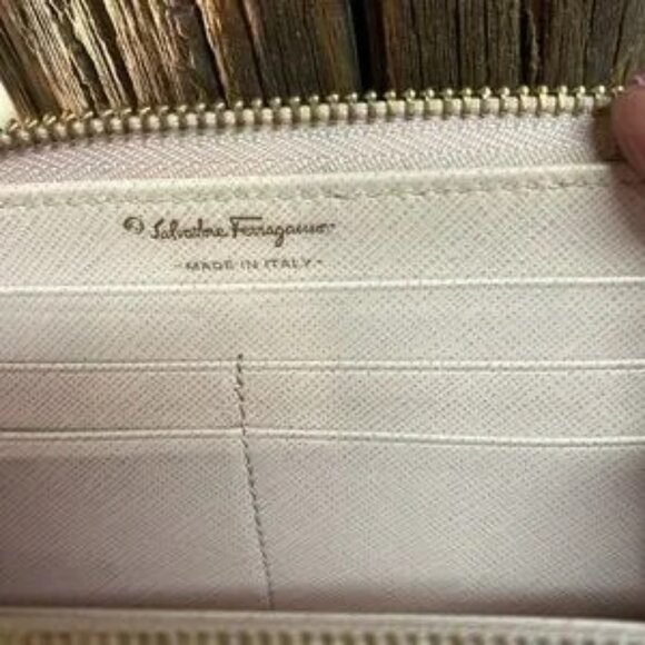 Salvatore Ferragamo Zipper Wallet - Picture 2 of 5